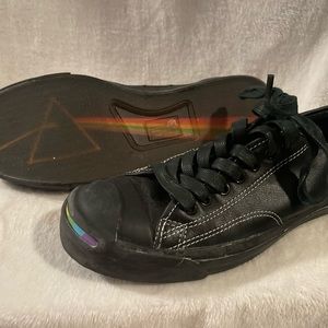 2008 leather pink floyd low top converse